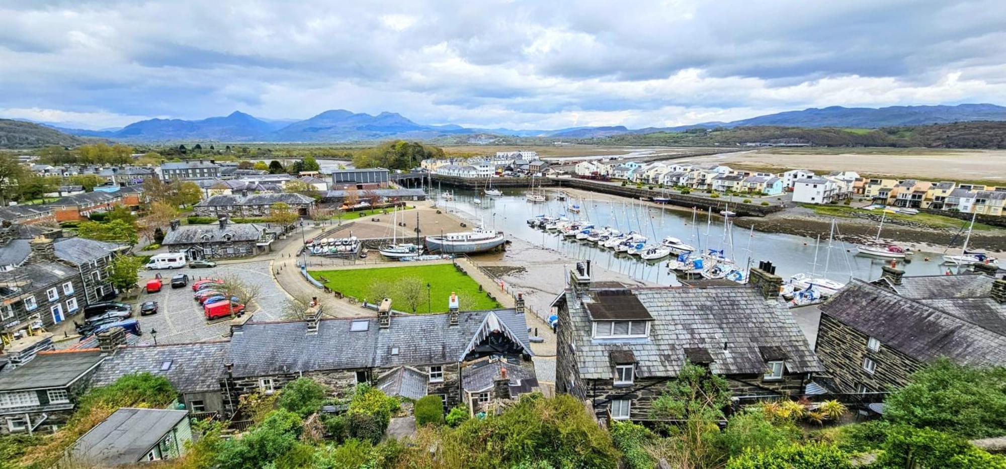 Harbour & Mountain Views, Porthmadog House, Sleeps 9, 4 Bedrooms, Two And Half Bathrooms Экстерьер фото