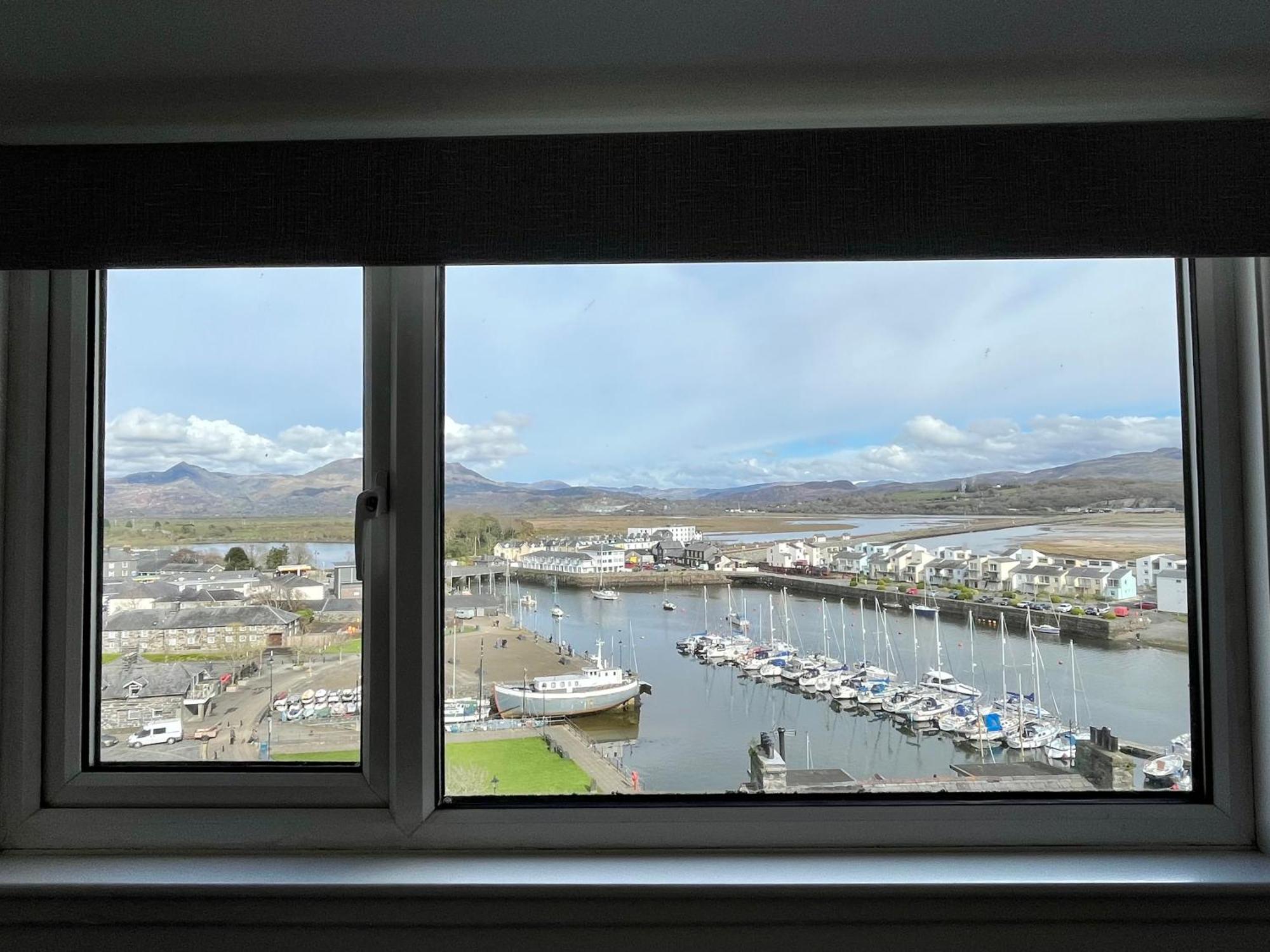 Harbour & Mountain Views, Porthmadog House, Sleeps 9, 4 Bedrooms, Two And Half Bathrooms Экстерьер фото