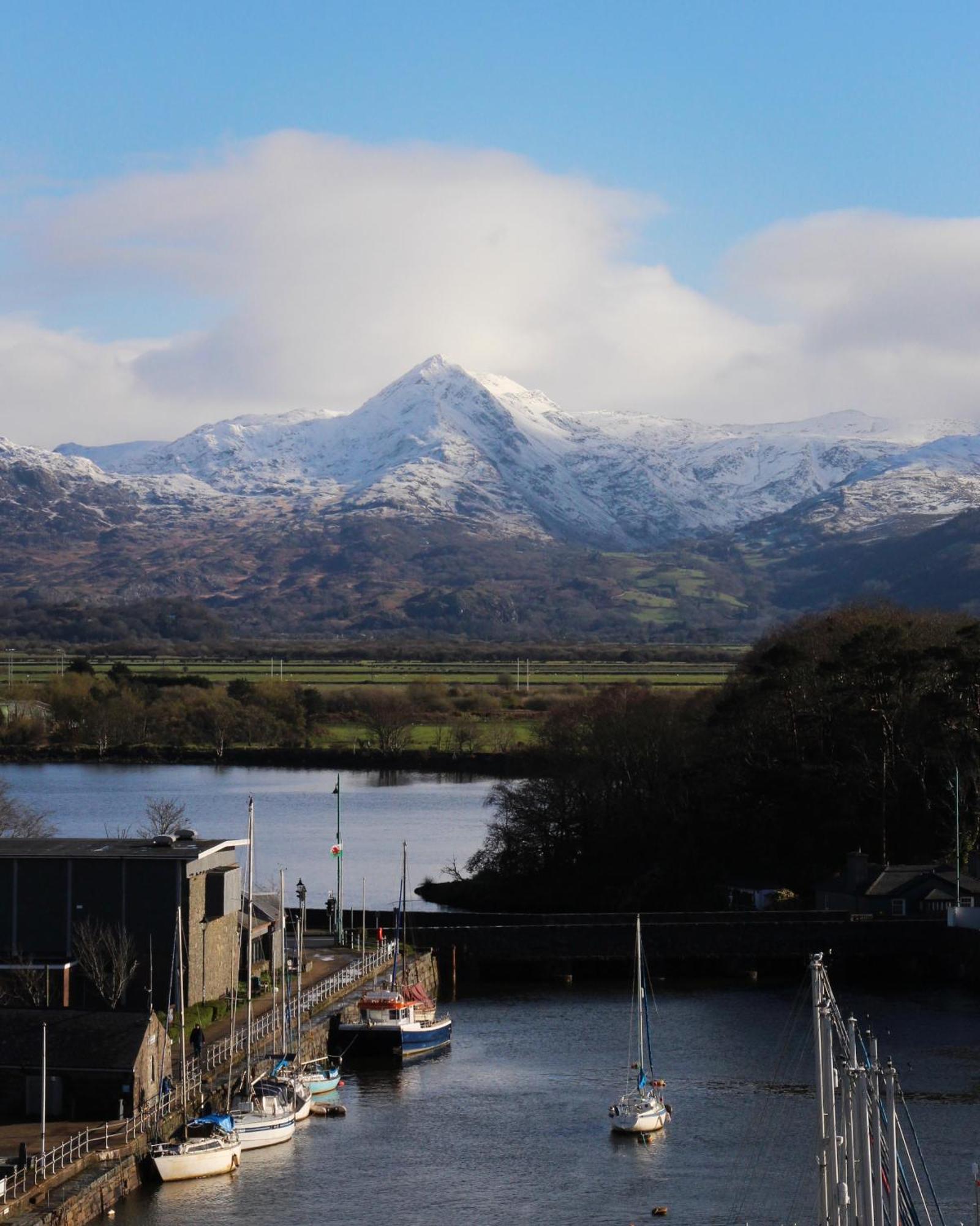 Harbour & Mountain Views, Porthmadog House, Sleeps 9, 4 Bedrooms, Two And Half Bathrooms Экстерьер фото