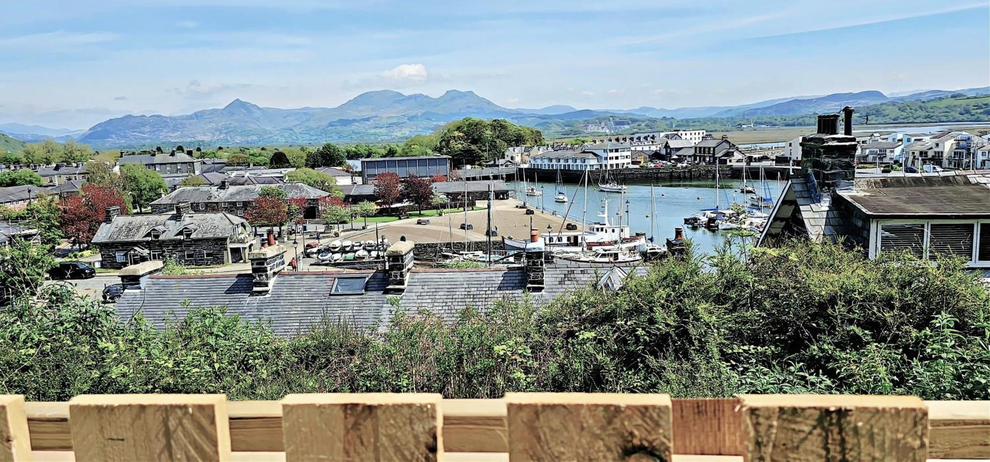 Harbour & Mountain Views, Porthmadog House, Sleeps 9, 4 Bedrooms, Two And Half Bathrooms Экстерьер фото